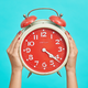 Illustration for article titled How to Schedule Your Messages, Emails, and Tweets to Go at Any Time
